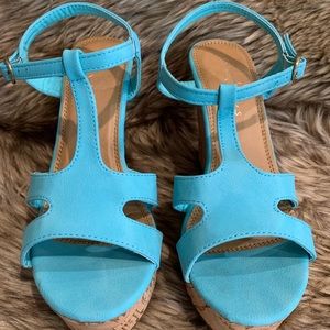 NWOT women’s wedge sandals